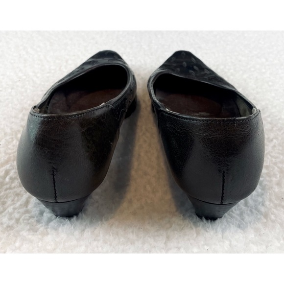 (VTG) CENTRALINA • Black Genuine Leather Pointed Toe Kitten Heels - Picture 11 of 16
